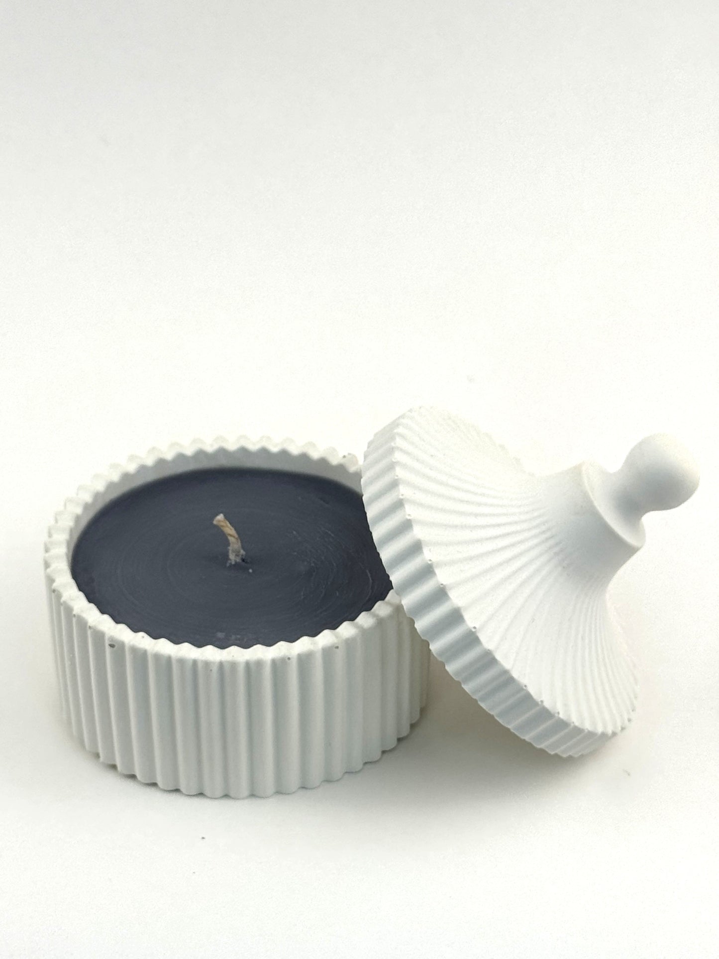 Sandalwood Amber — Hand-Cast Ribbed Jar Soy Candle with black wax