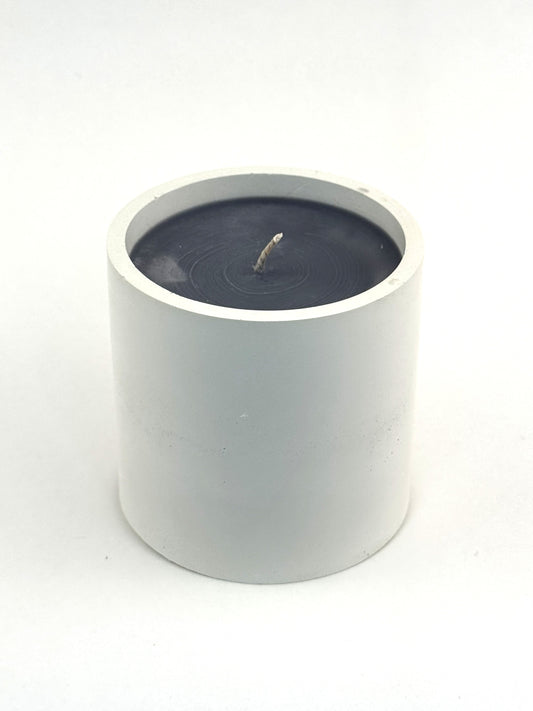 Sandalwood Amber — Hand-Cast Classic Cup Soy Candle with black wax